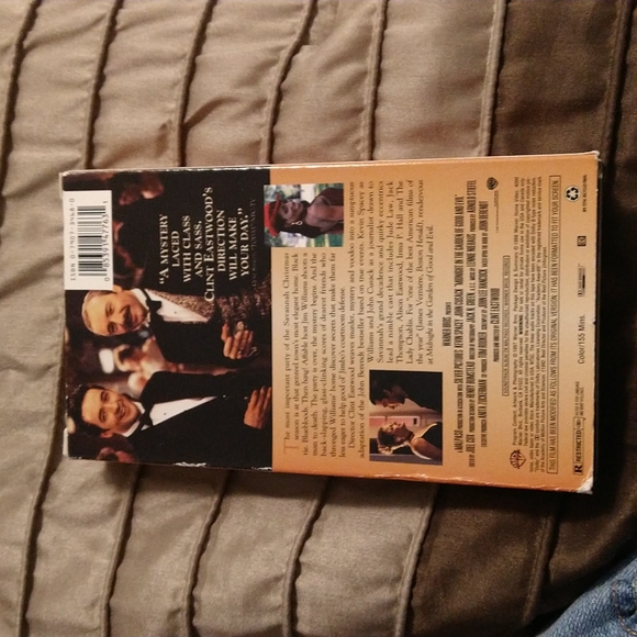 6/$15 Midnight in the Garden of Good and Evil - Picture 2 of 4